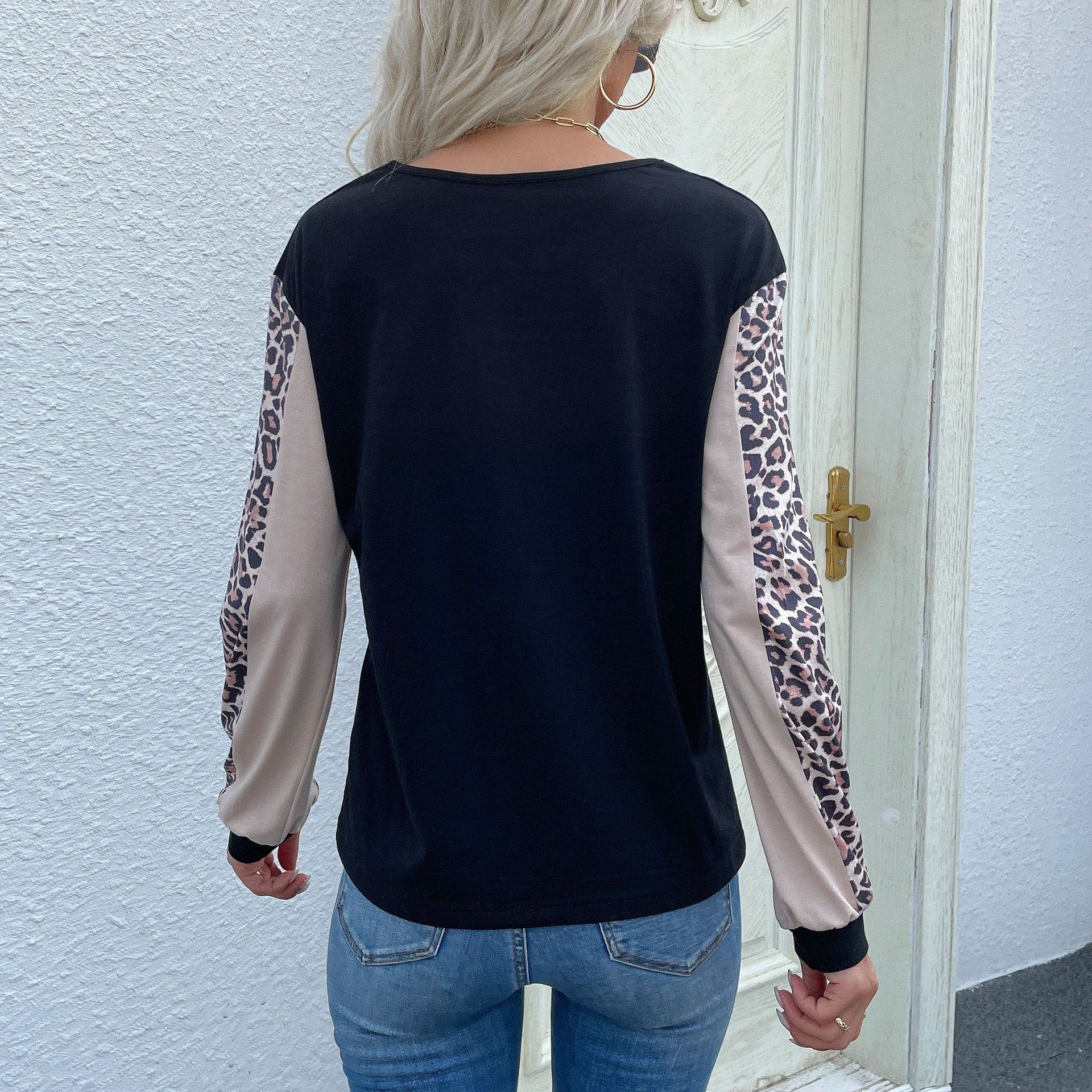 Women's Colorblock Long Sleeve with Leopard Print Sleeves and Ribbed Cuffs Chichicherry