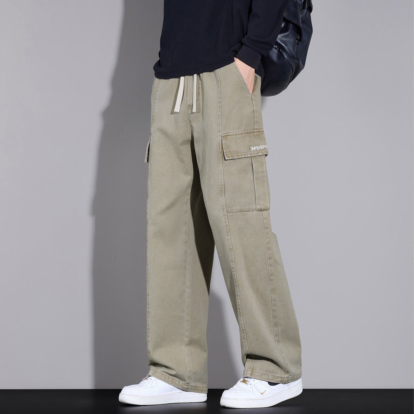 Men's Wide Cargo Pants made of Washed Cotton with Drawstring and Multi Pockets Chichicherry