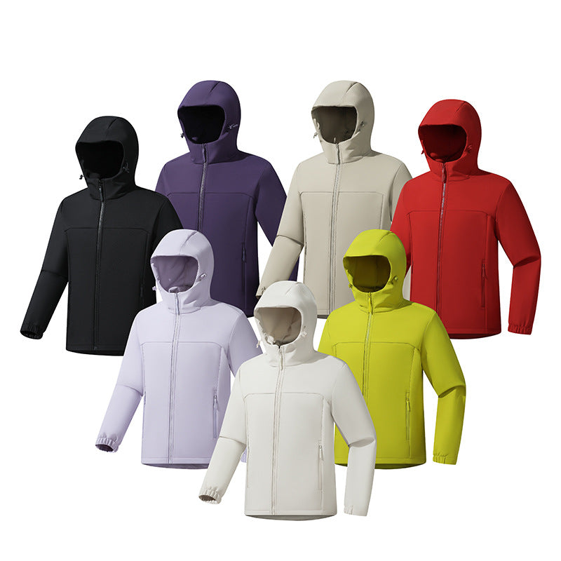 Men's Lightweight Softshell Jacket with Hood, wind and water-resistant surface and zippered pockets Chichicherry
