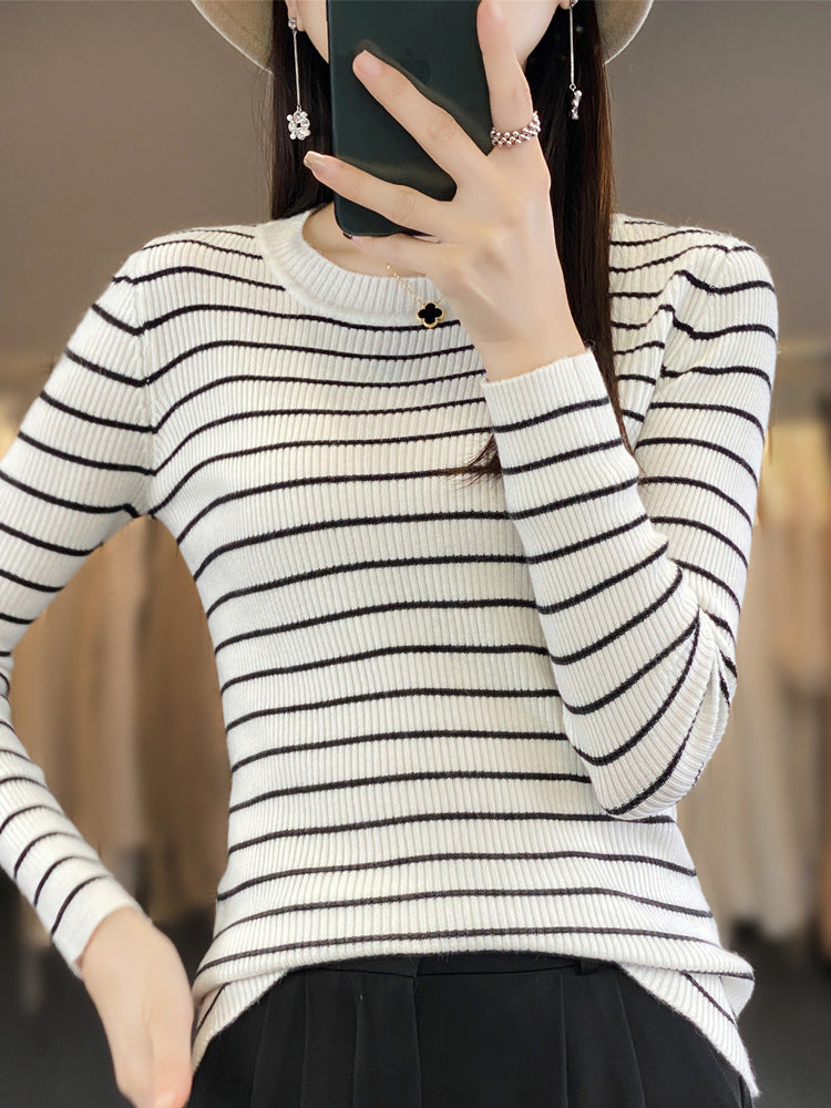 Women Slim Fit Fine Knit Sweater with Subtle Stripe Structure and Round Neck Chichicherry