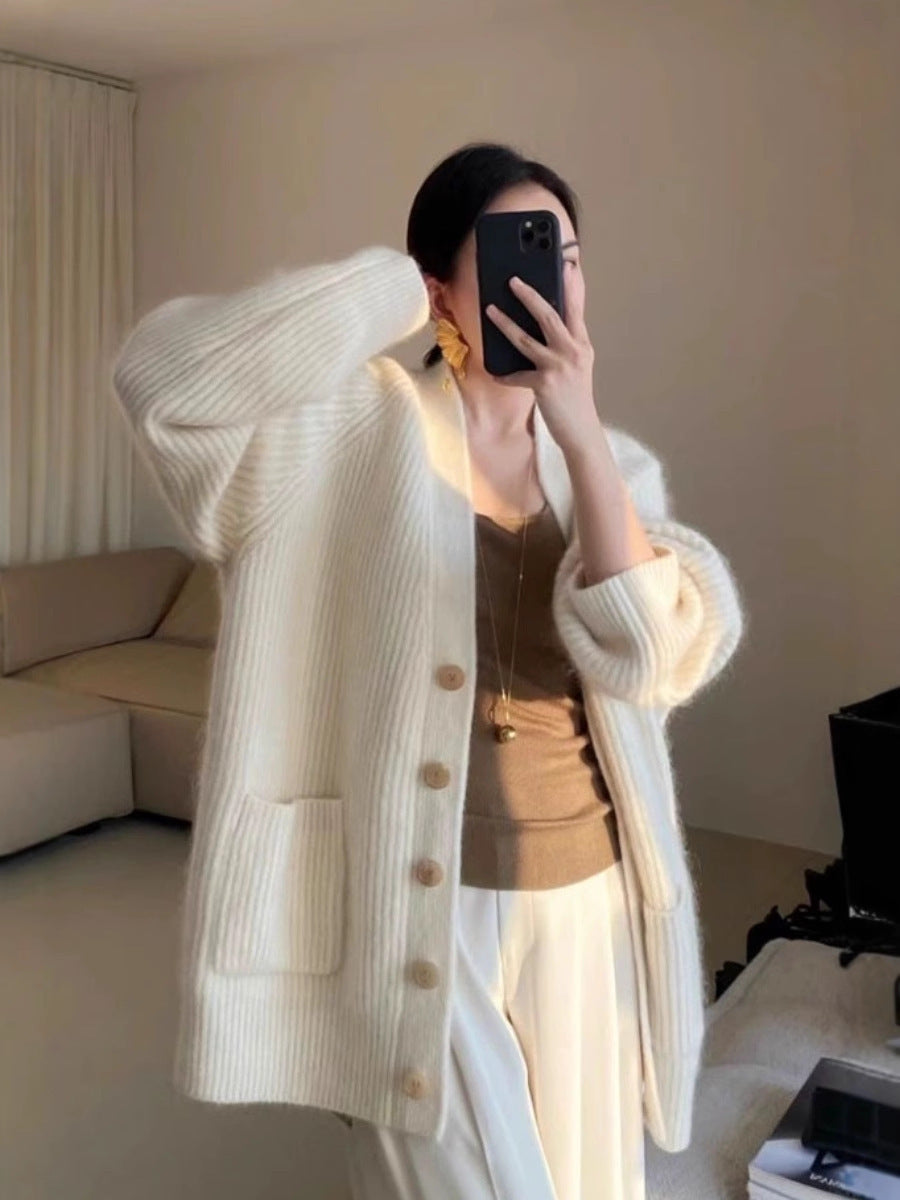 Women Long Oversized Cardigan made of soft ribbed knit with wooden button placket Chichicherry