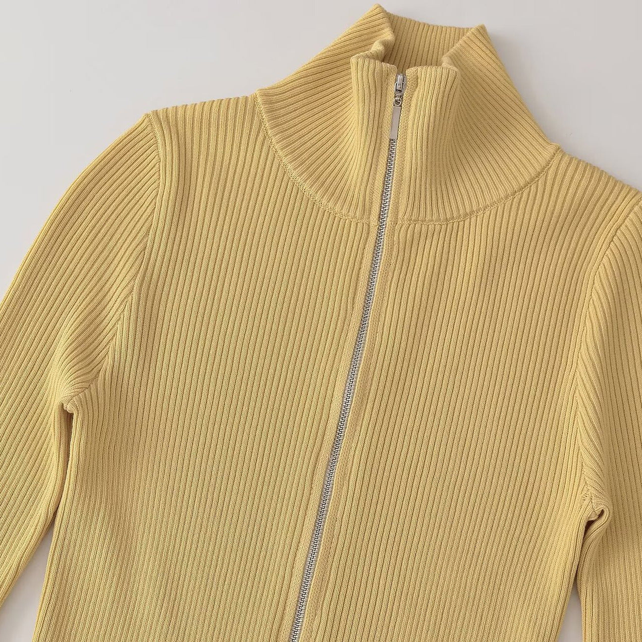 Women's Ribbed Fine Knit Cardigan with Full Zip and Stand-Up Collar Chichicherry