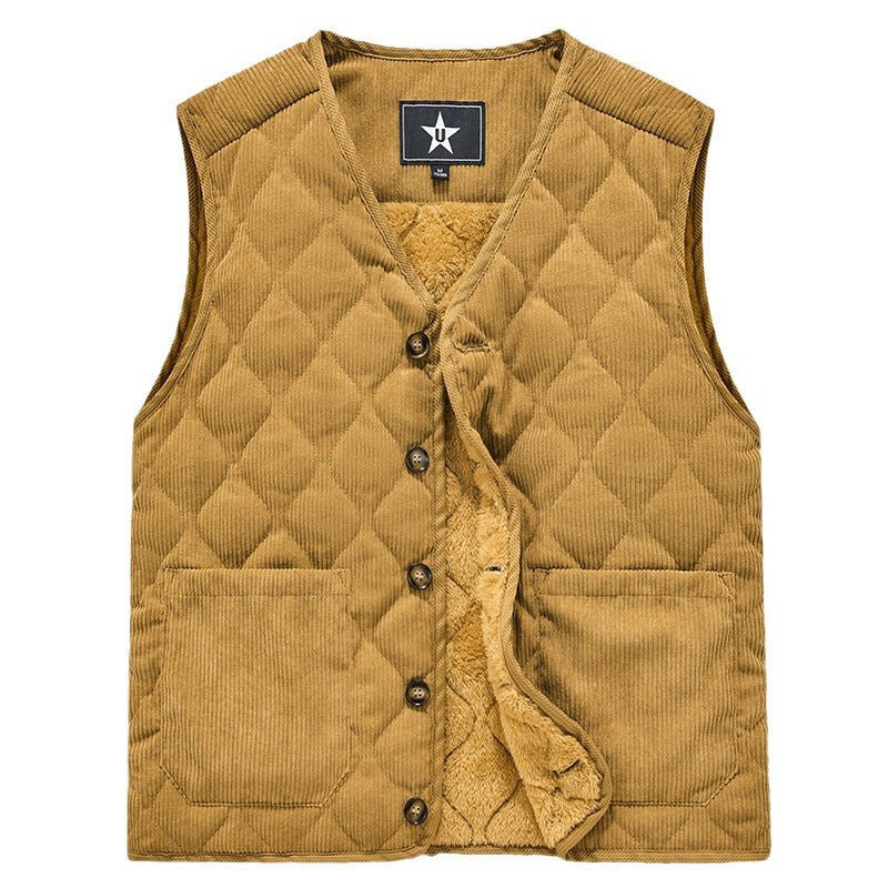 Men's corduroy quilted vest with V-neck, padded stitching structure and patch pockets.