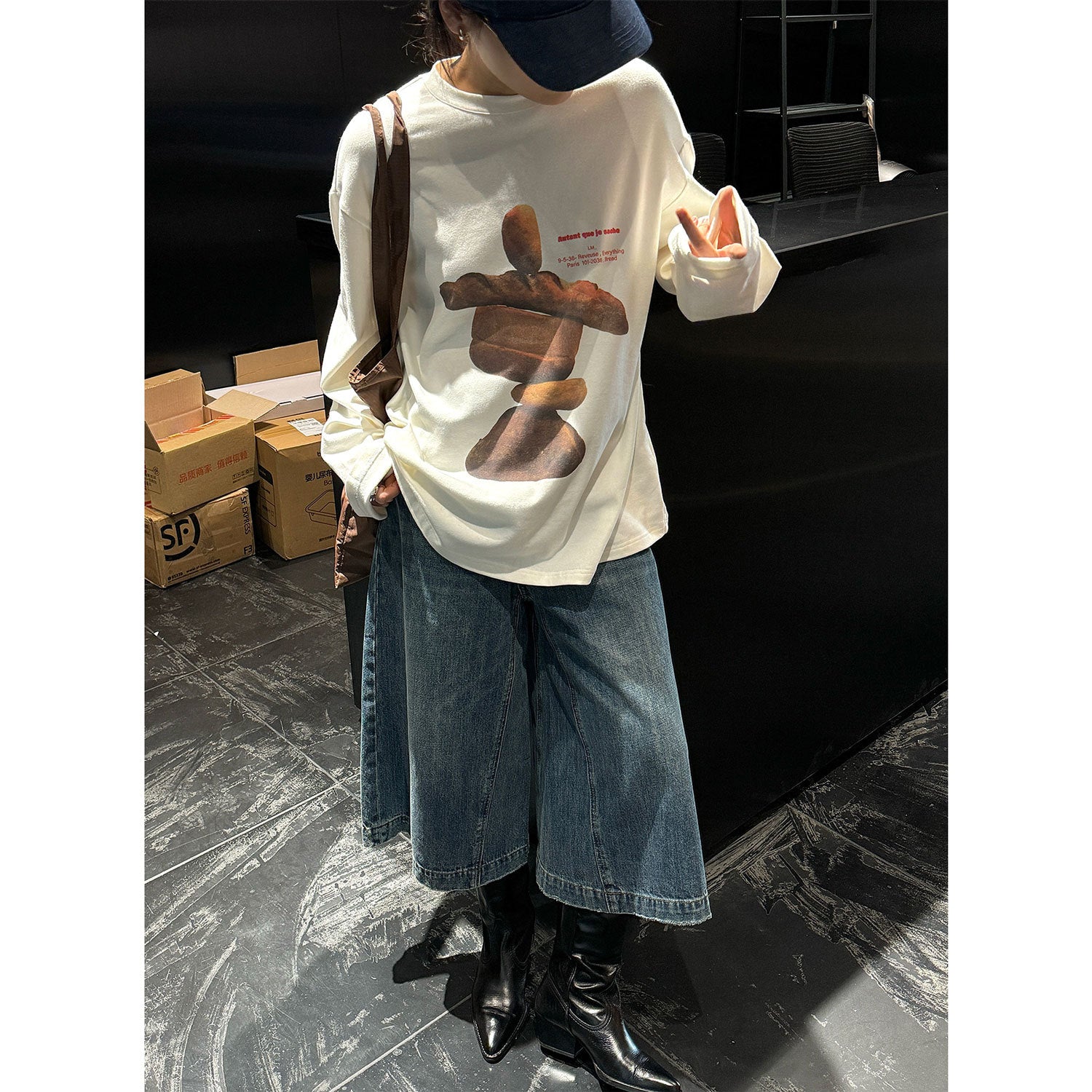 Women Oversized Long Sleeve Shirt with Artistic Stone Sculpture Print Chichicherry