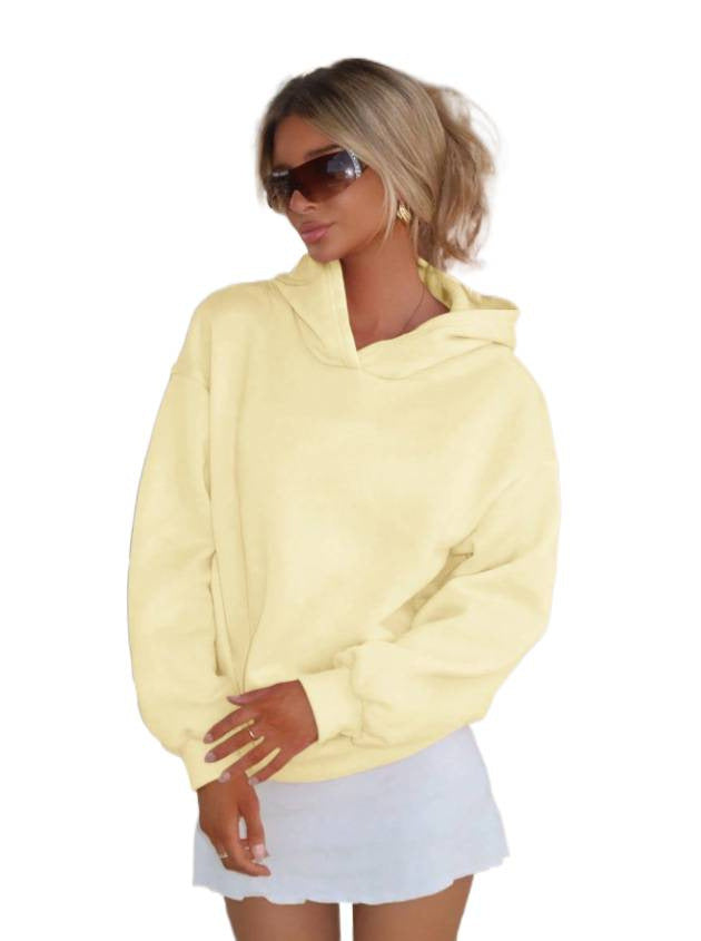 Women's Oversized Hooded Sweatshirt made of soft cotton blend with ribbed cuffs Chichicherry