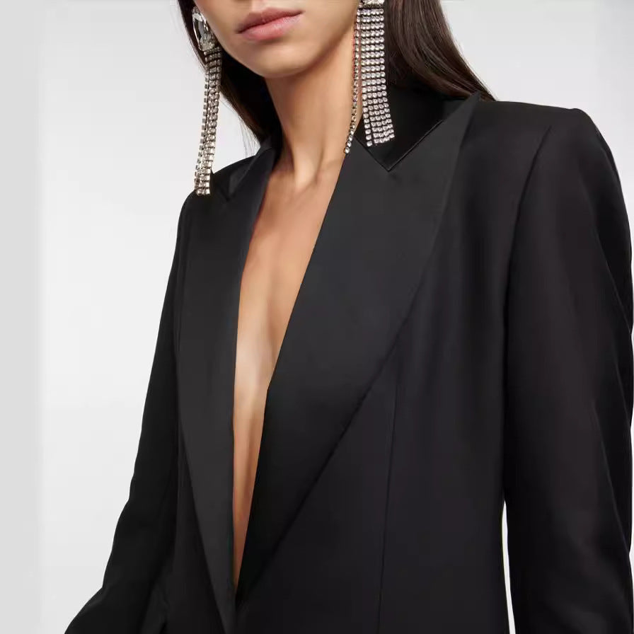 Women's maxi dress in tuxedo style with deep V-neck and tailored single-button closure Chichicherry