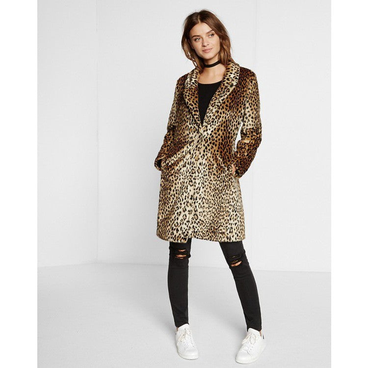 Women's Mid-length Faux-Fur Coat in Leopard Print with Notch Collar and Side Pockets Chichicherry