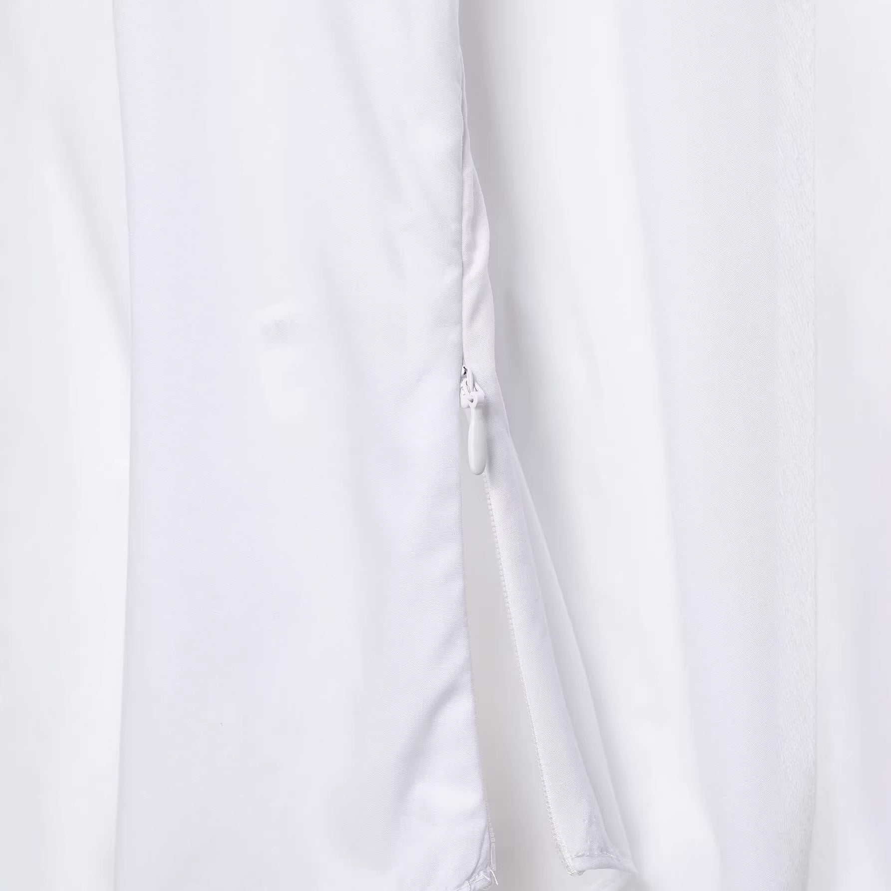 Women's oversized shirt blouse with lace-up closure and extended cuffs Chichicherry