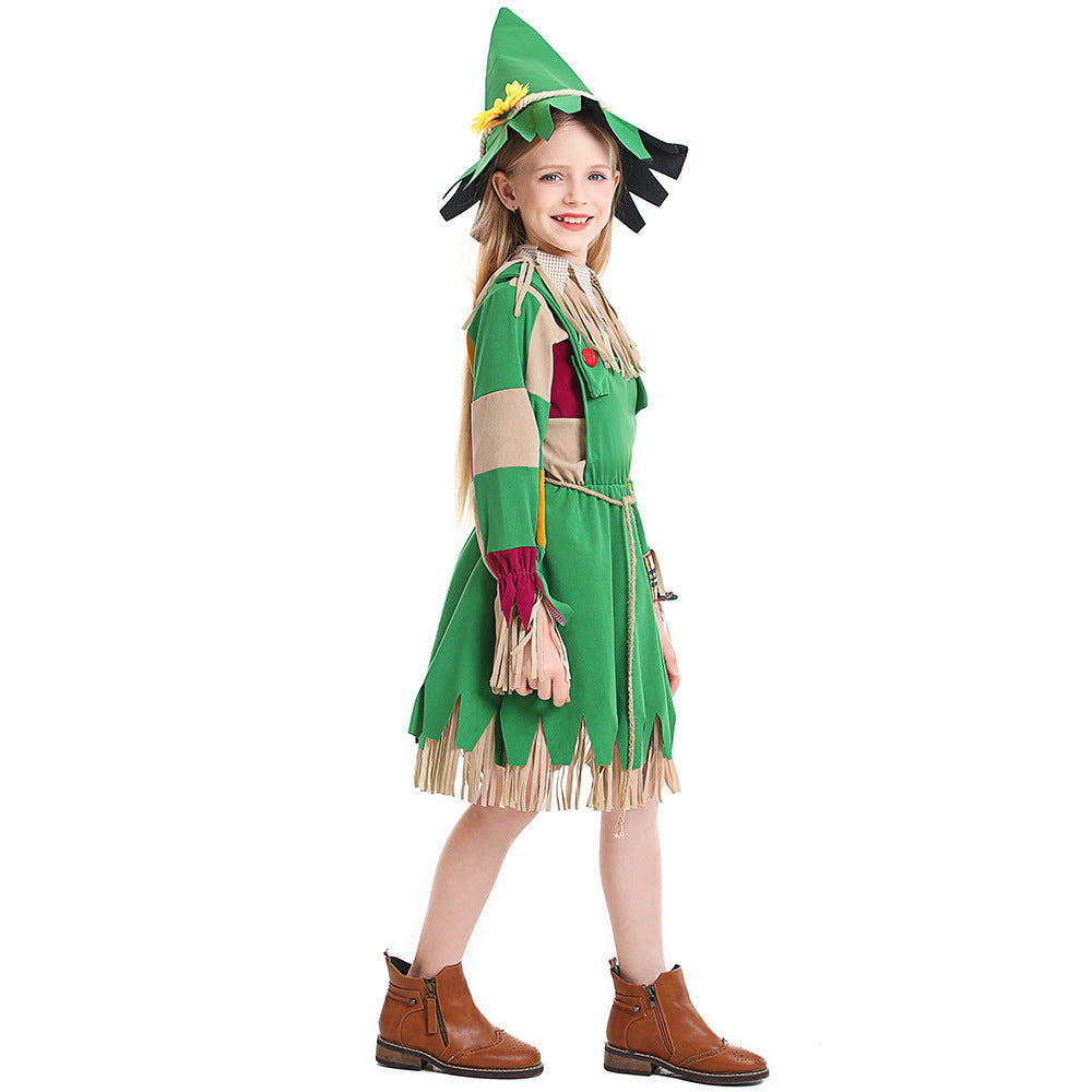 Girl costume as a whimsical scarecrow with fashionable details Chichicherry