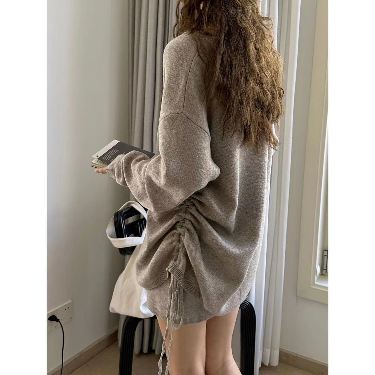 Women Oversized V-Neck Fine Knit Long Sweater with Side Slits Chichicherry