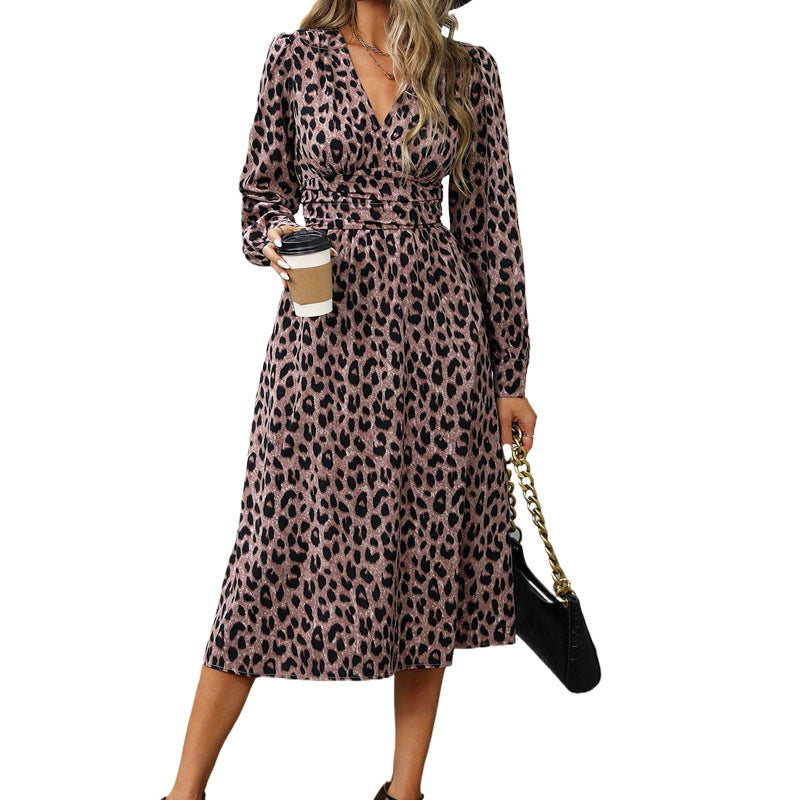 Women's midi dress in wrap style with fitted silhouette, V-neck and long sleeve Chichicherry