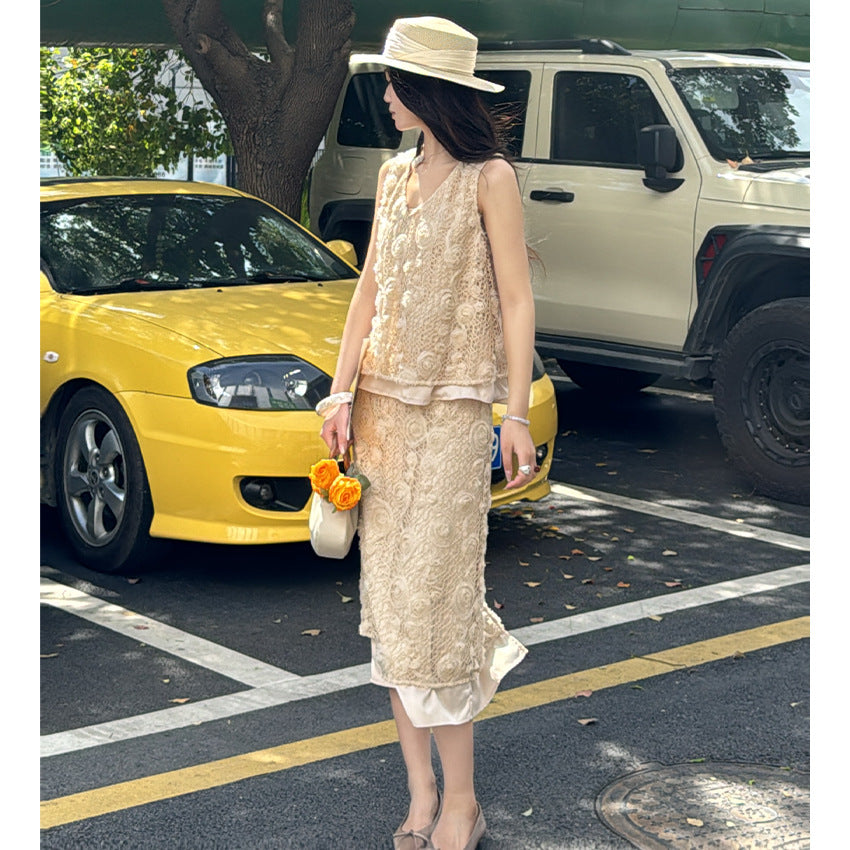 Women's lace midi skirt with floral crochet lace and opaque lining Chichicherry