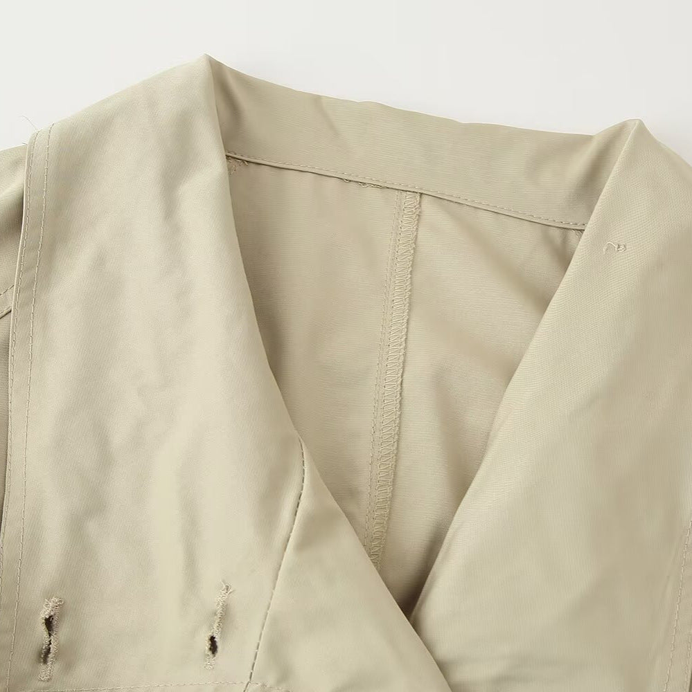Women's short trench coat in boxy cut with double-breasted and belted waist Chichicherry