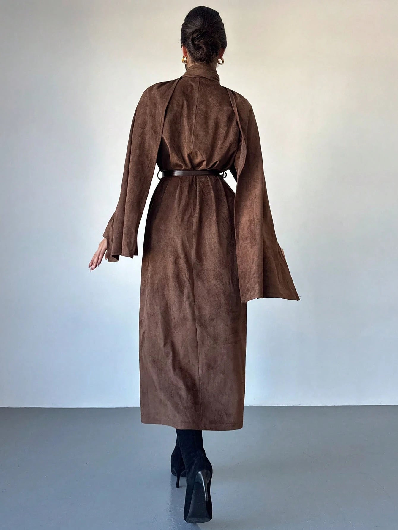 Damen Mantel mit Cape-Overlay und Wickelkragen aus Velourslederoptik Chichicherry