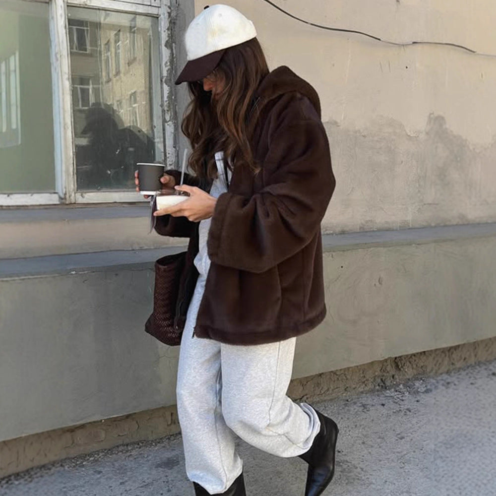 Women's Boxy Short Coat made of vegan Faux Fur with hood, concealed zipper & casual silhouette Chichicherry