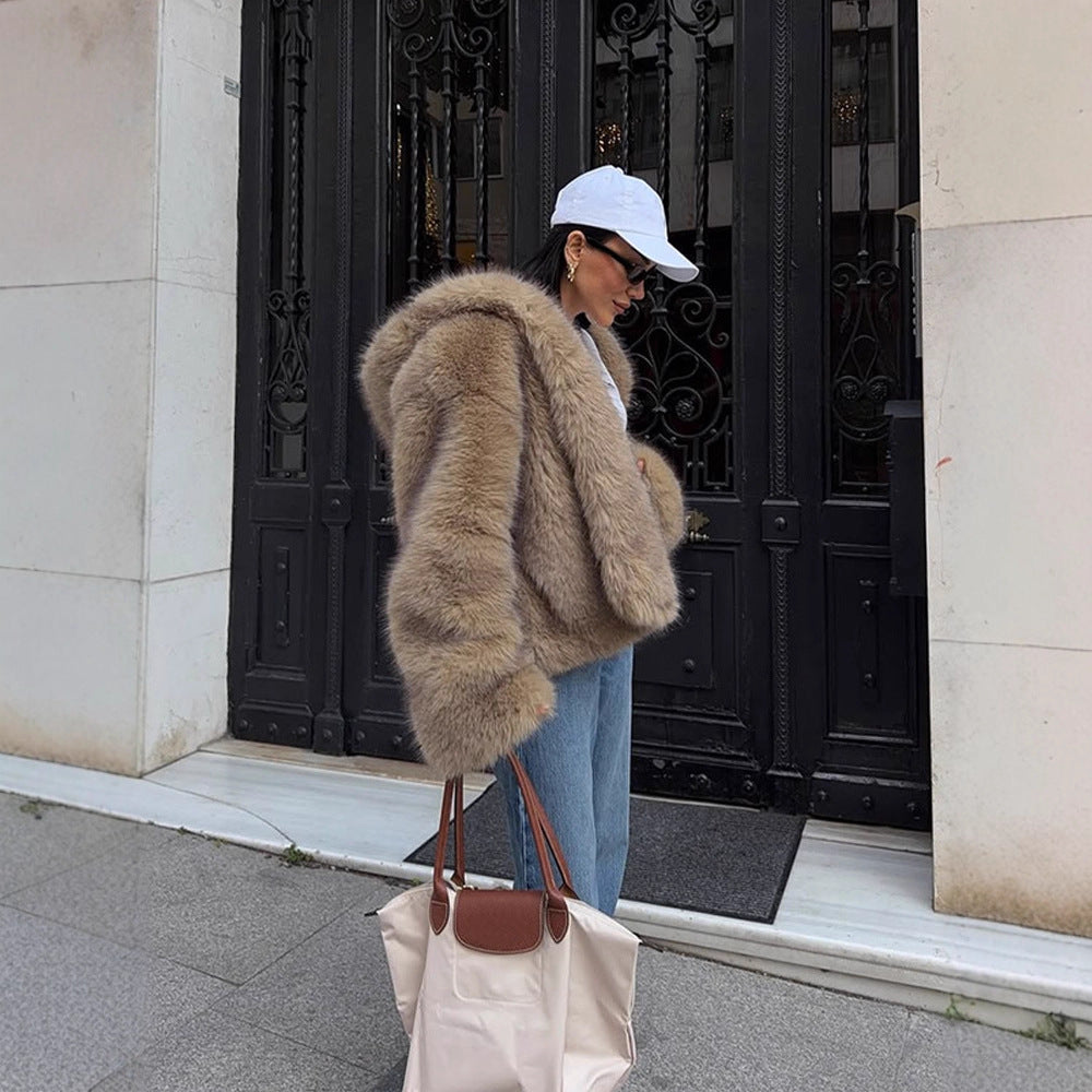 Women's Boxy Faux Fur Jacket in Teddy Look with Oversized Shawl Collar Chichicherry