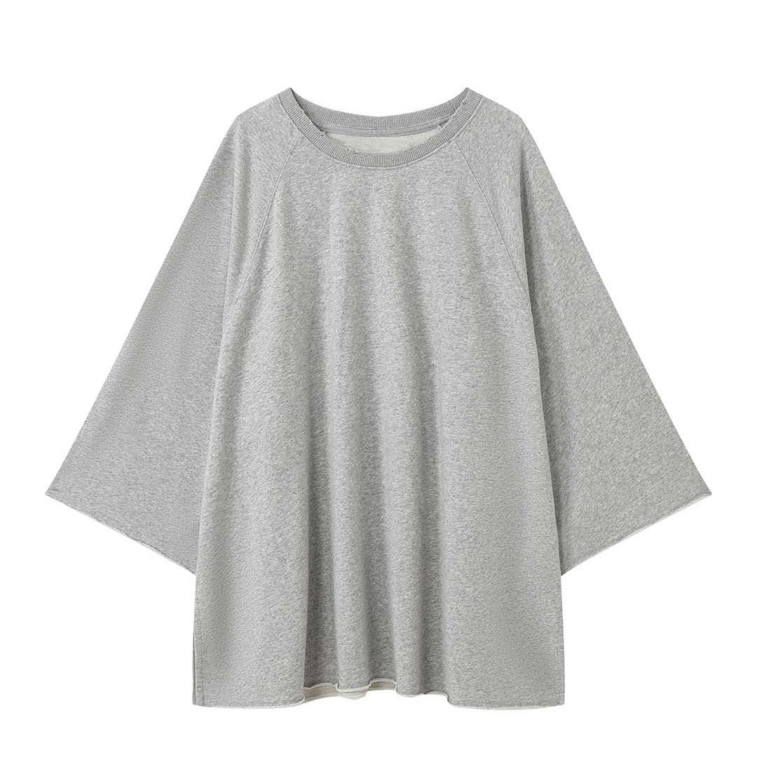 Women's Oversized Sweatshirt with Raw Neckline and Wide Raglan Sleeves Chichicherry