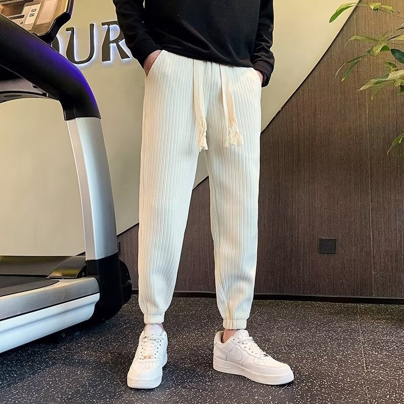 Herren Gerippte Relax-Jogginghose mit Tunnelzug, Eingrifftaschen und elastischen Saumabschlüssen Chichicherry