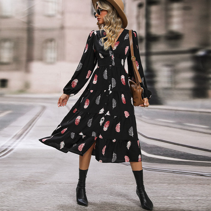 Women's midi dress with V-neck, three-quarter sleeves, tiered skirt, and feather pattern Chichicherry