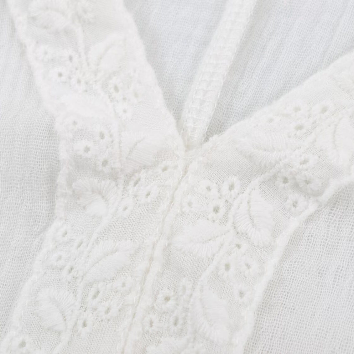 Women's Embroidered Kaftan Top with V-Neck and Wide Batwing Sleeves Chichicherry