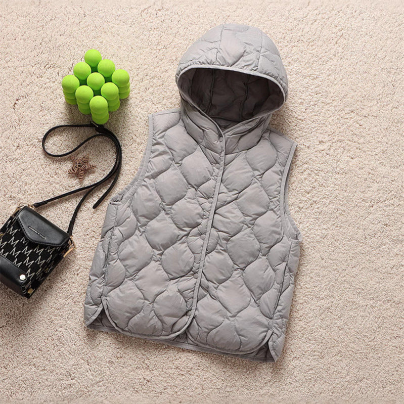 Women's ultra-light quilted hooded drop-stitched vest with tailored silhouette Chichicherry