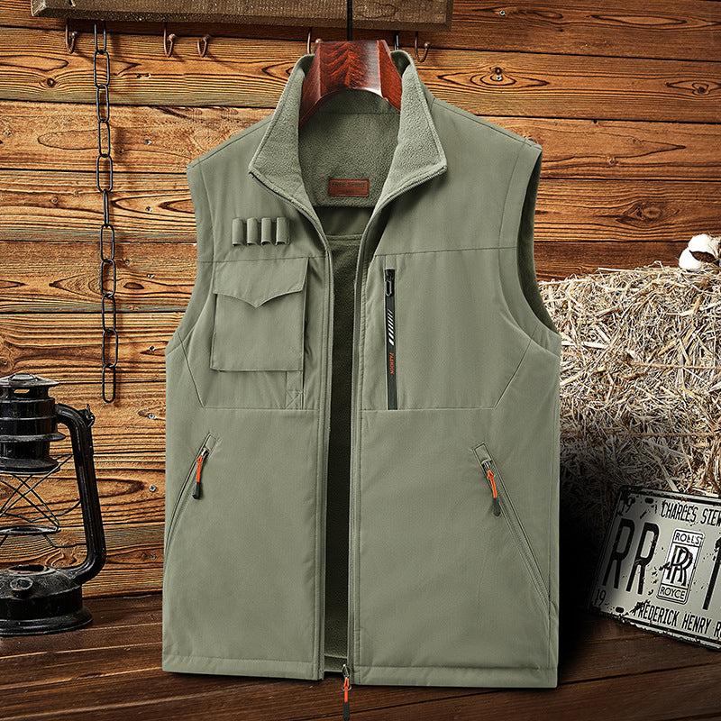 Men's Sleeveless Softshell Outdoor Vest with Fleece Lining, High Stand Collar and Multifunctional Pockets Chichicherry