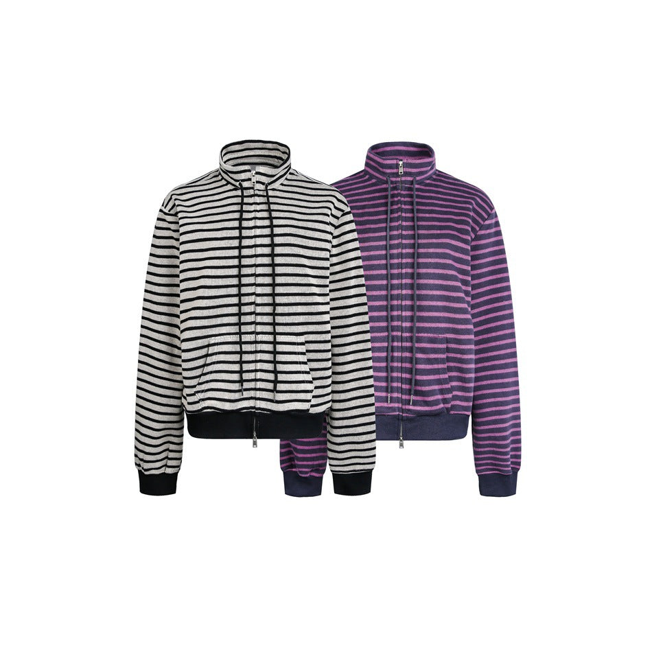 Women's striped sweatshirt jacket in boxy cut with high stand-up collar, two-way zipper and kangaroo pocket.