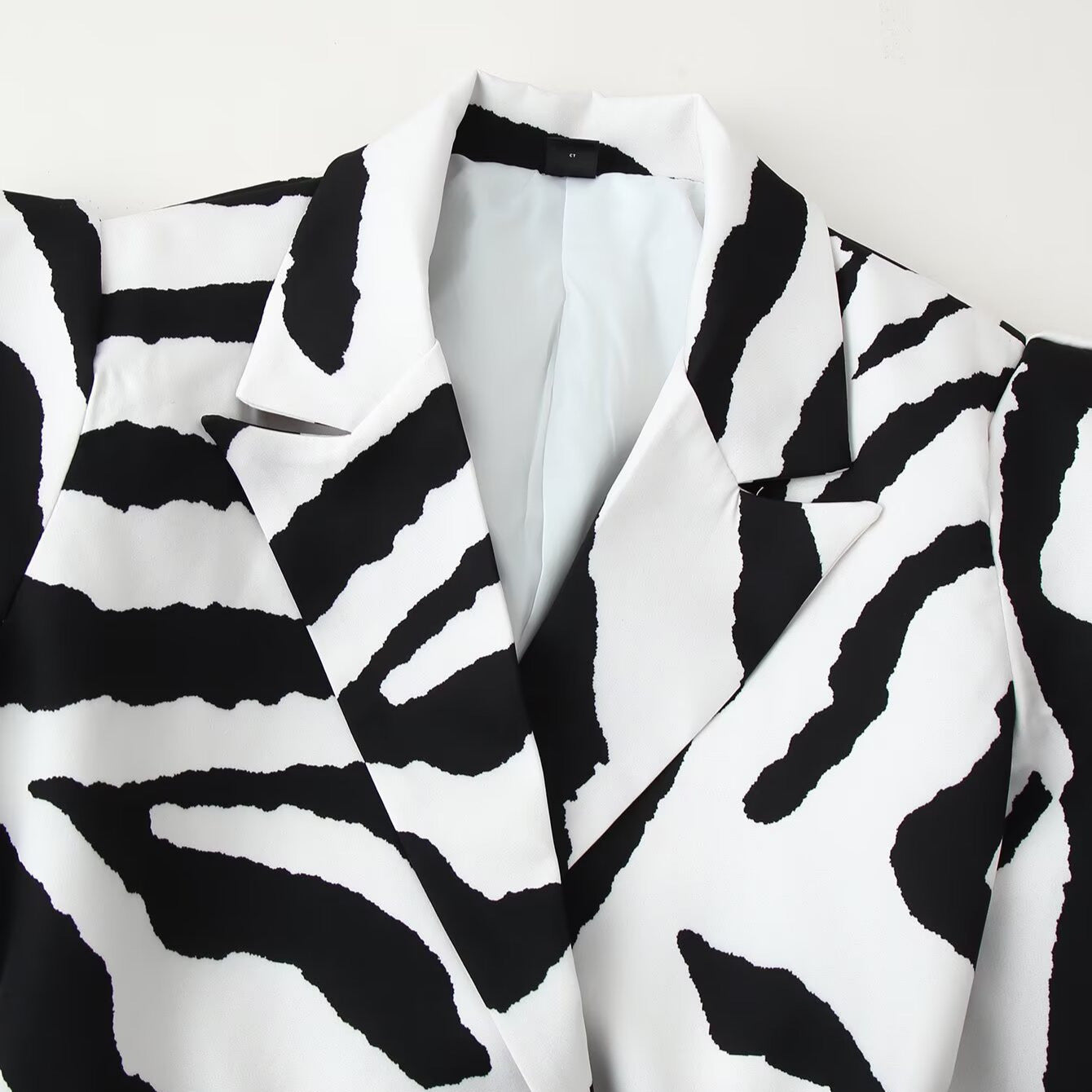 Women Tailored Blazer with Belt and Cut-Out Shoulders Chichicherry