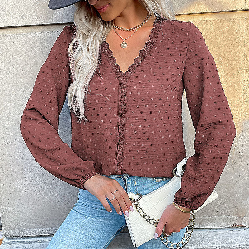Women's structured blouse with V-neck, lace trim and polka dot texture Chichicherry