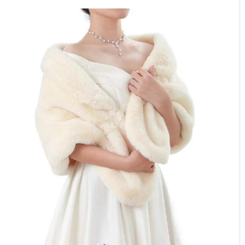 Women's Hooded Capelet made of luxurious faux fur with short bolero cut Chichicherry