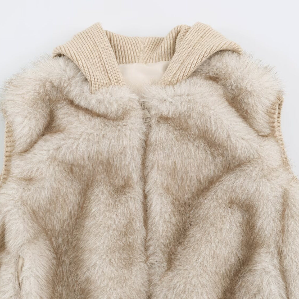 Women Faux Fur Vest with Zipper, Ribbed Collar and Elastic Cuffs Chichicherry