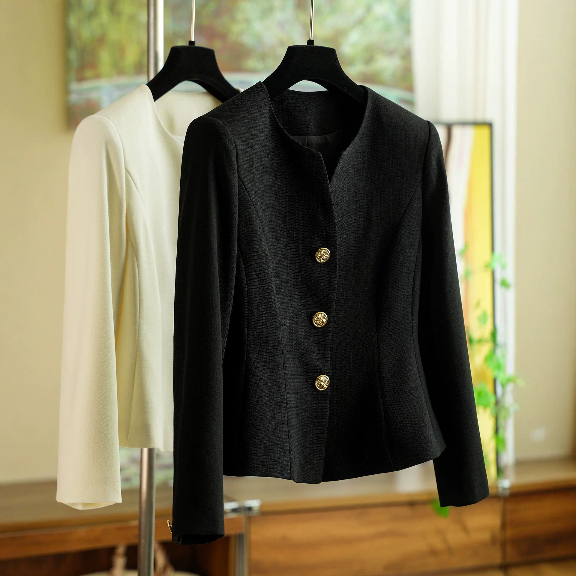 Women's elegantly tailored blazer with decorative buttons Chichicherry