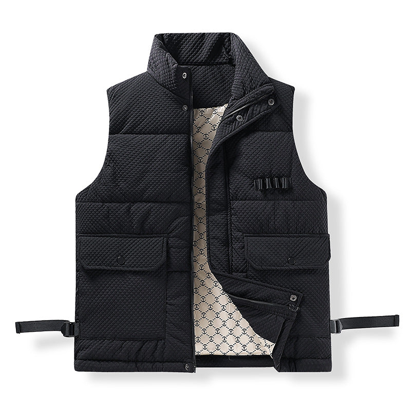 Men's utility quilted vest with thermal lining, front pockets and adjustable side straps Chichicherry