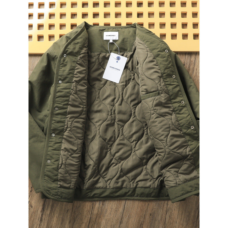 Herren Leicht wattierte Thermo-Linerjacke mit Druckknopfverschluss und gerundetem Saum Chichicherry