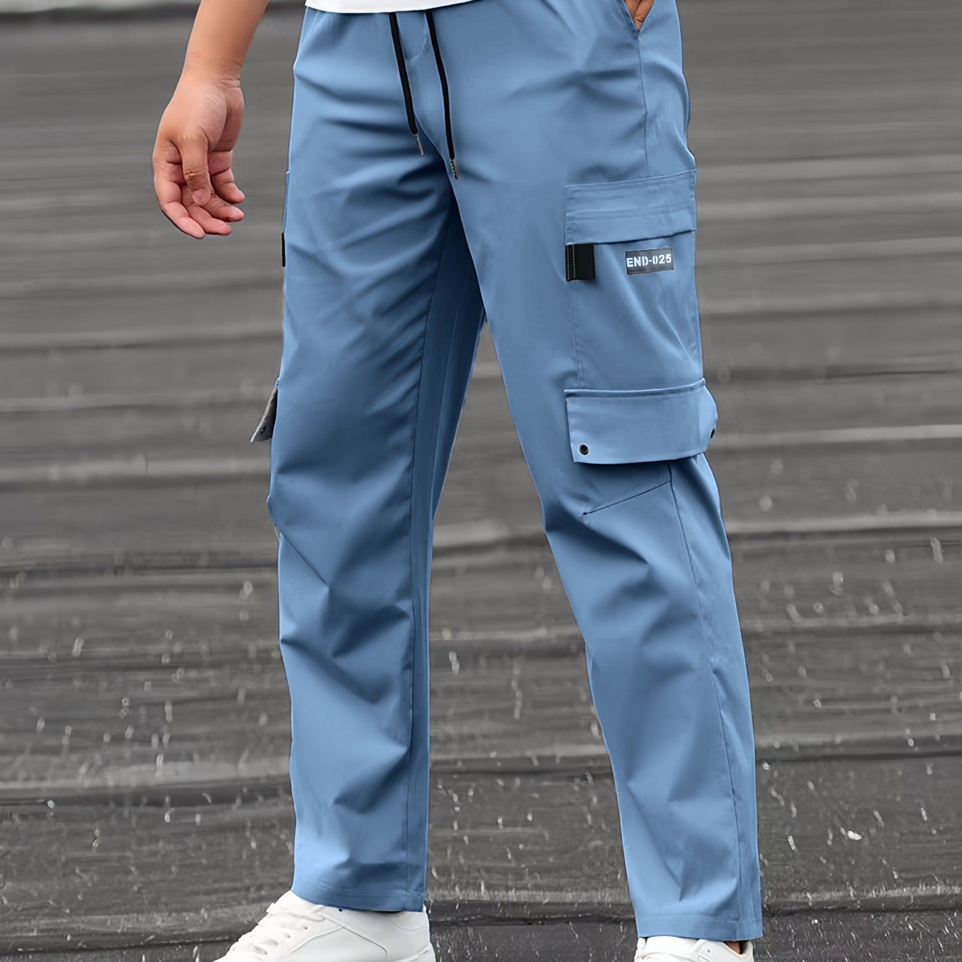 Men's Casual Technical Cargo Pants with Multi-Pockets, Drawstring Waist and Straight Leg Chichicherry