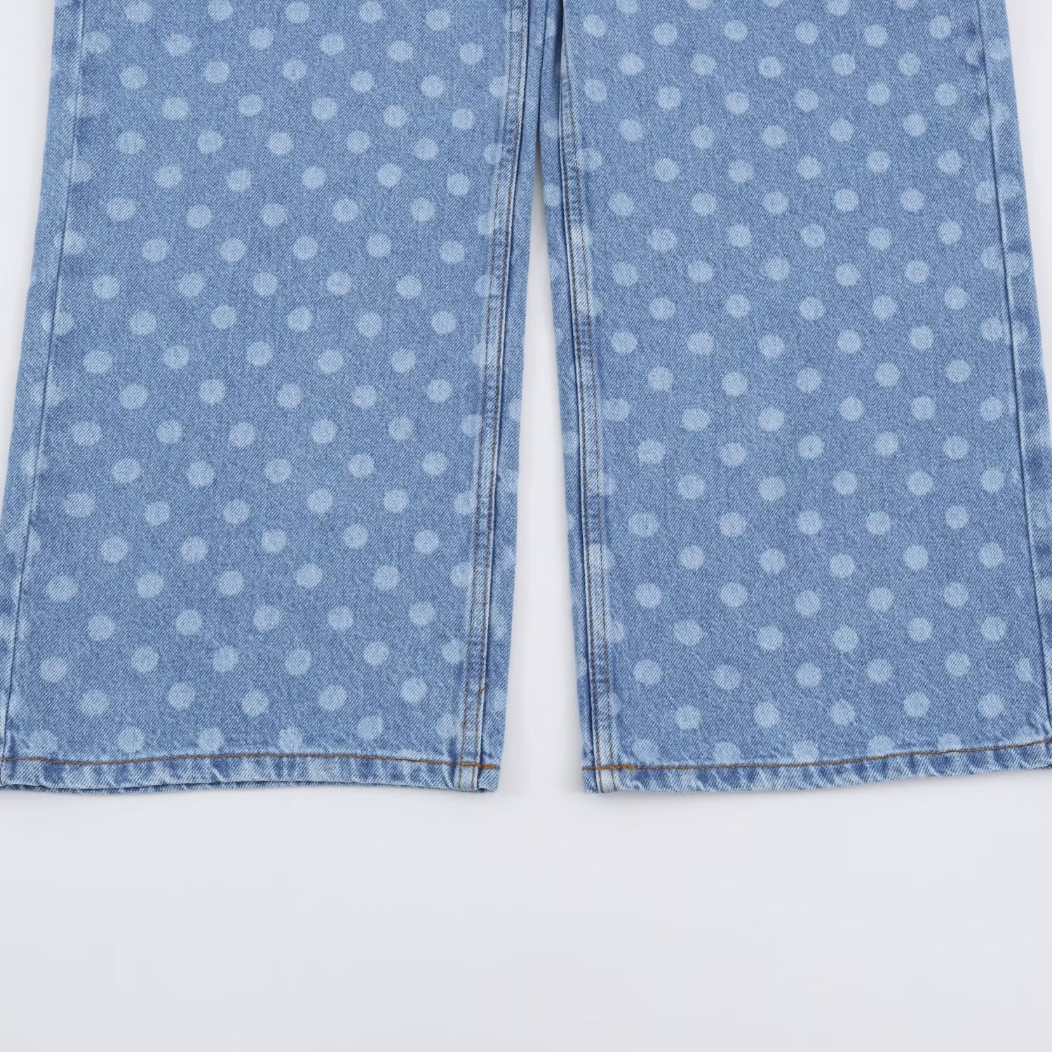 Women Short-Cut Wide-Leg Jeans with Polka Dot Pattern and High Waist Chichicherry