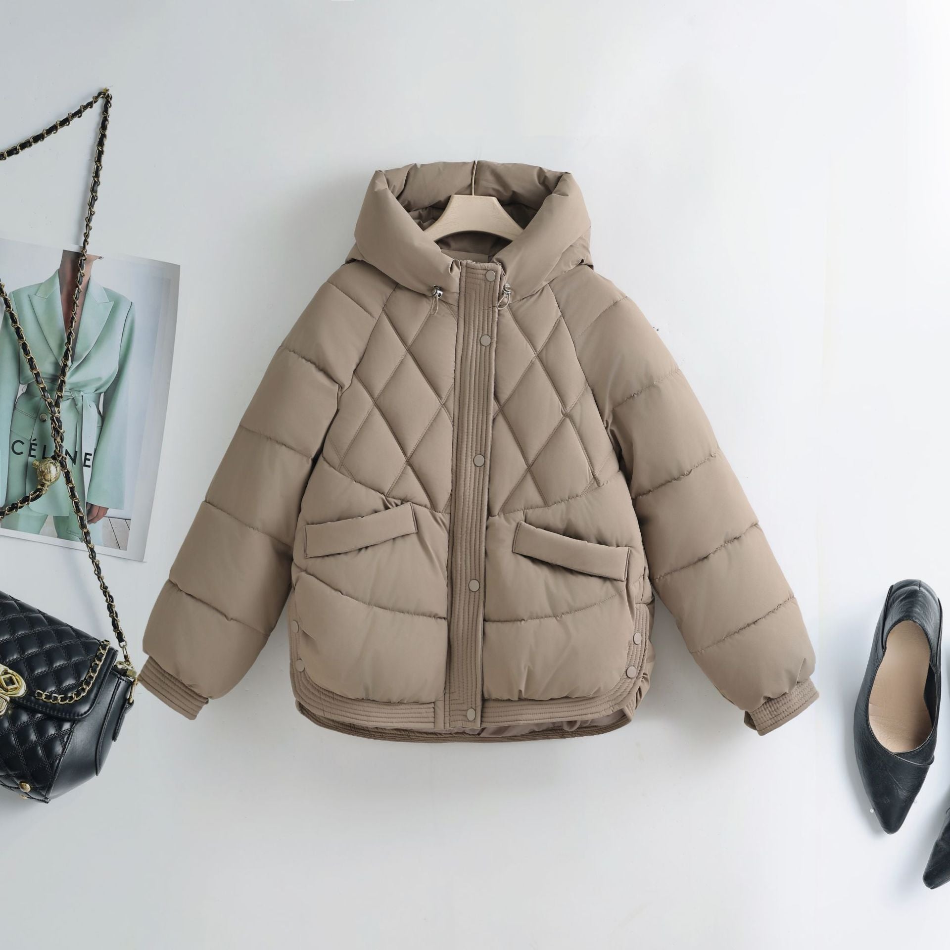 Women nan short padded hooded jacket with diamond quilting, slanted flap pockets and ribbed hem Chichicherry