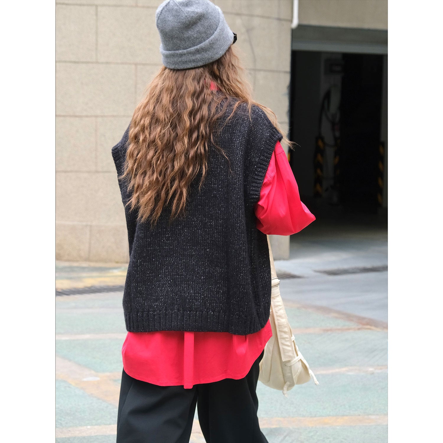 Women's Wide Fluffy V-Neck Knit Vest in Mohair Look Chichicherry