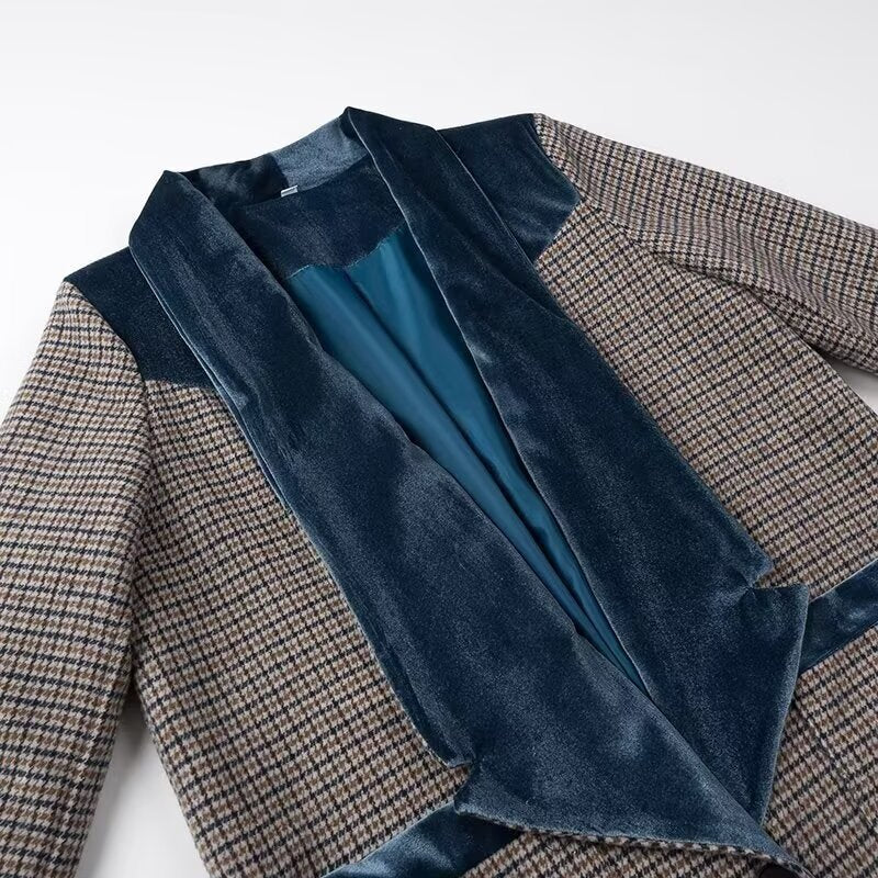 Women's long wool blend coat with velvet shawl collar and piped pockets Chichicherry