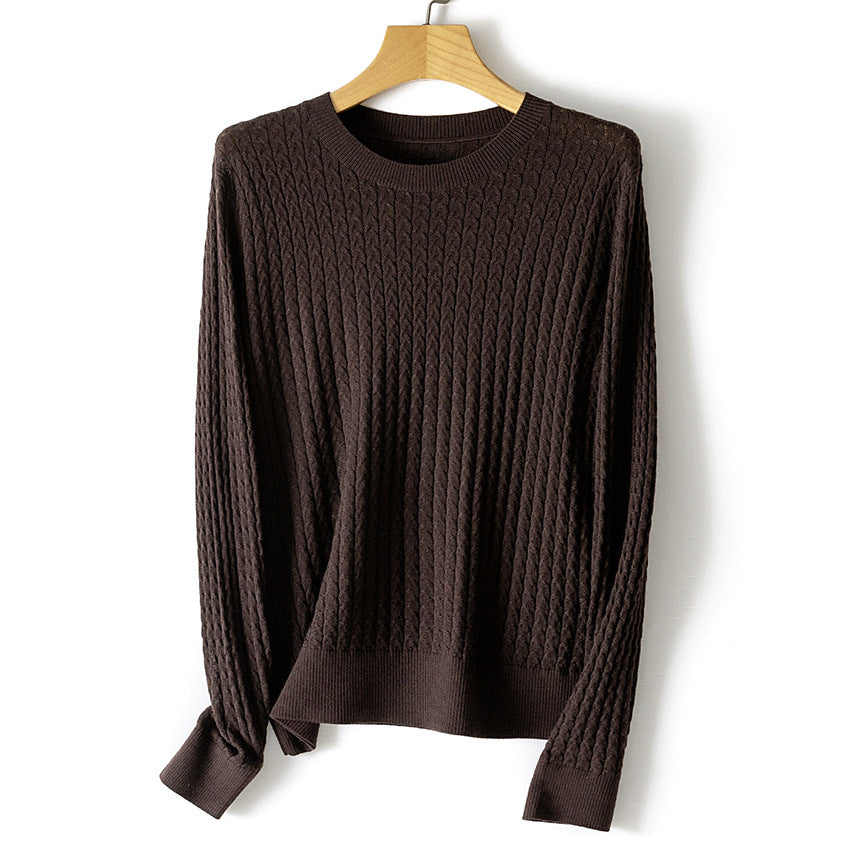 Women's fine knit sweater with cable knit pattern and round neckline Chichicherry
