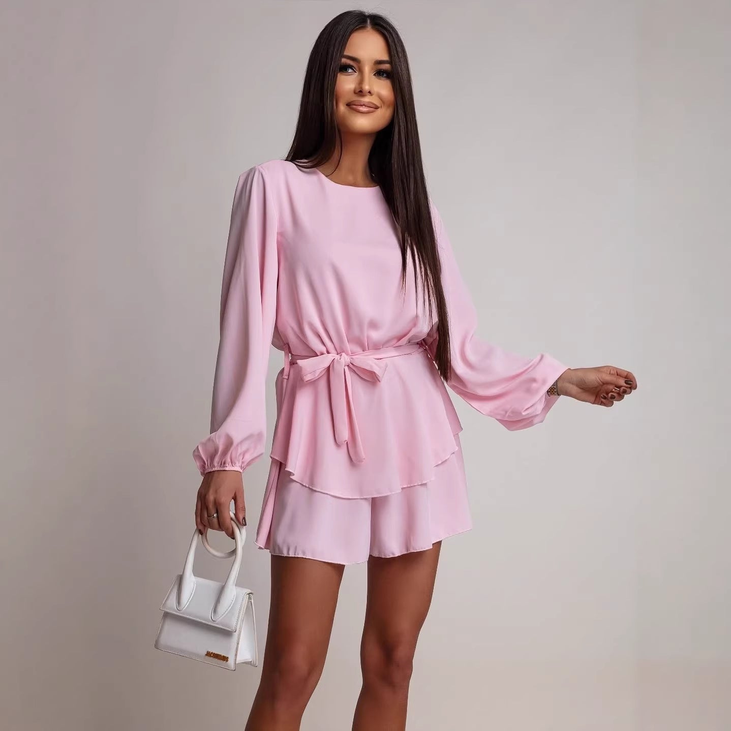 Damen Kurzkleid mit Volantrock, Taillenbindegürtel und Ballonärmeln Chichicherry