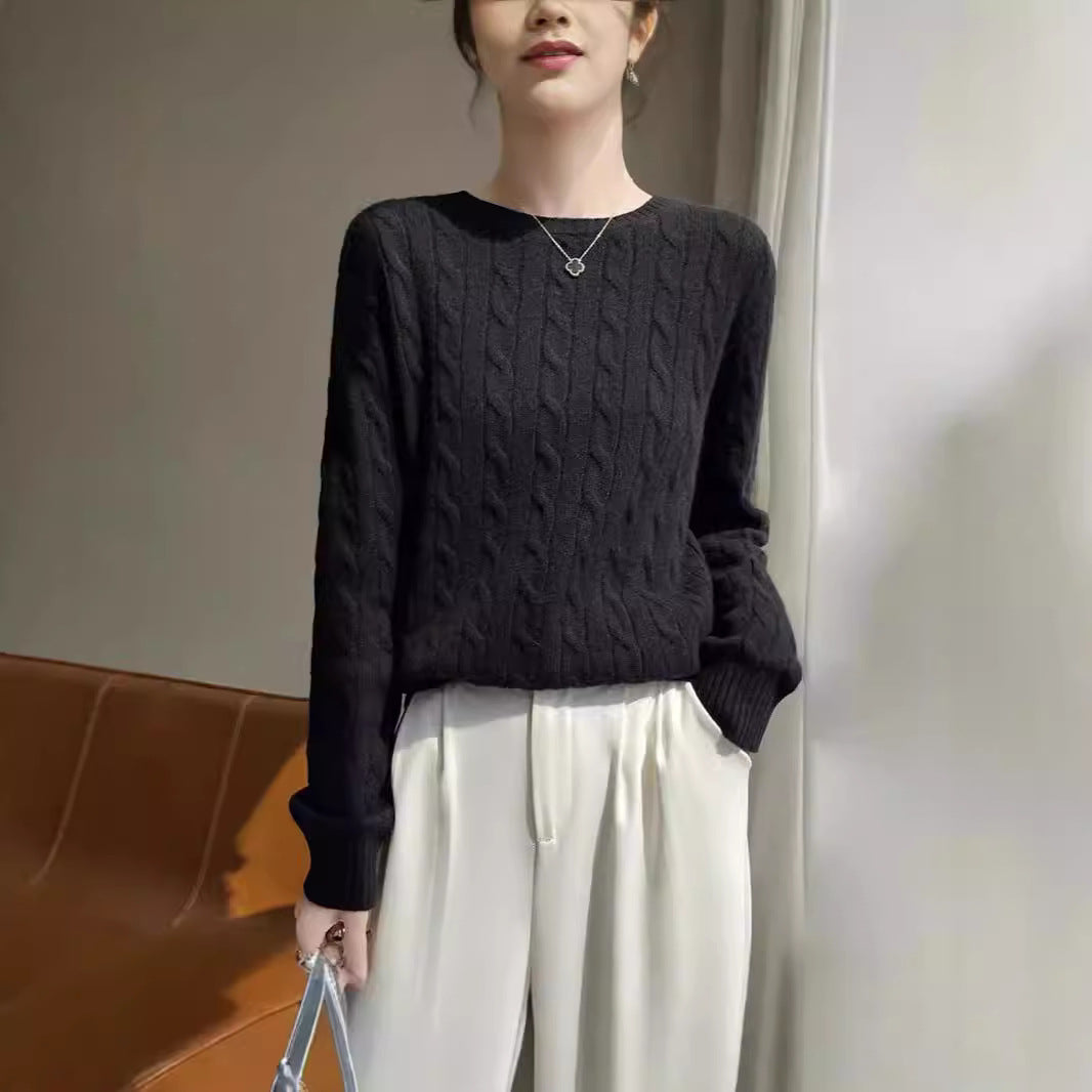 Women's cable knit round neck sweater made of soft wool blend with ribbed cuffs Chichicherry