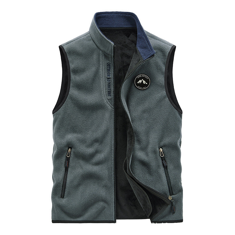 Men's fleece vest in outdoor utility style with stand-up collar and zip pockets Chichicherry