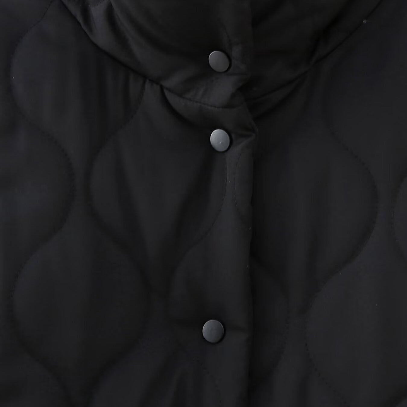 Women's short quilted jacket with high stand-up collar and ruffle pockets Chichicherry
