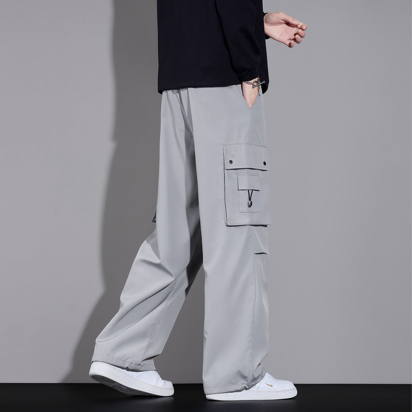 Men's Cargo Pants in Loose Fit with Multi-Pockets and Drawstring Waist Chichicherry