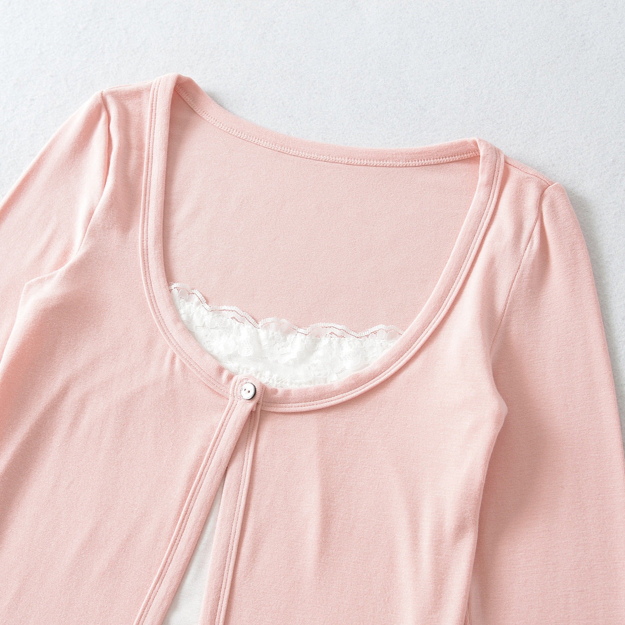 Women's layered cardigan with integrated lace cami and single-button closure Chichicherry