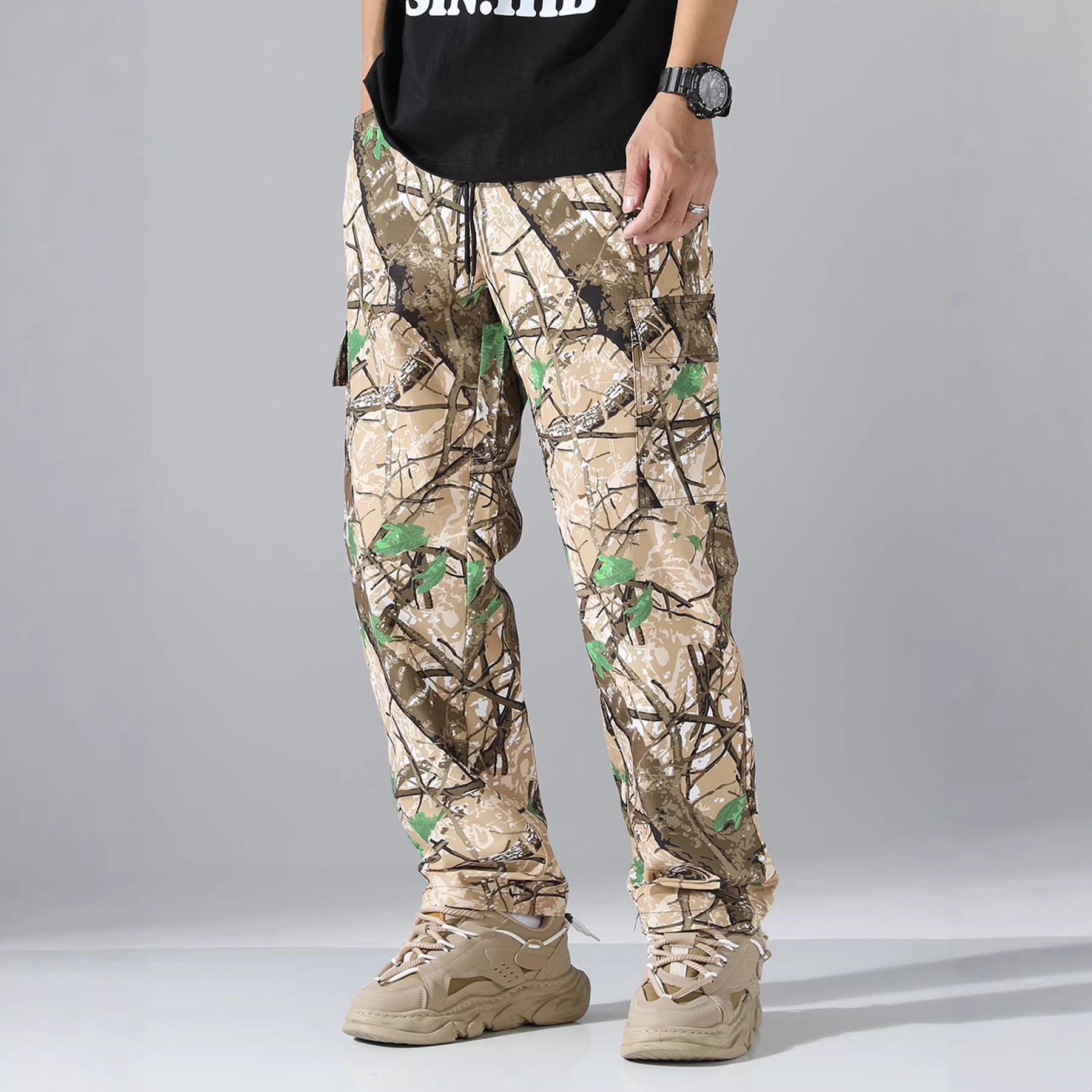 Men's Tapered Cargo Jogging Pants with Multi-Pockets, Drawstring & Utility Details Chichicherry