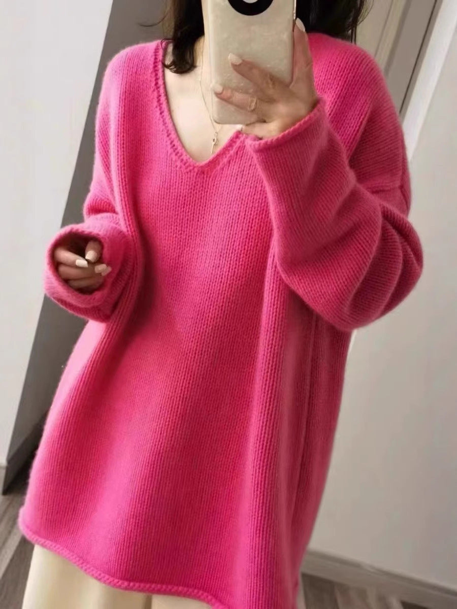 Women's Oversize V-neck Sweater in Mohair Look with Dropped Shoulder and Rounded Hem Chichicherry