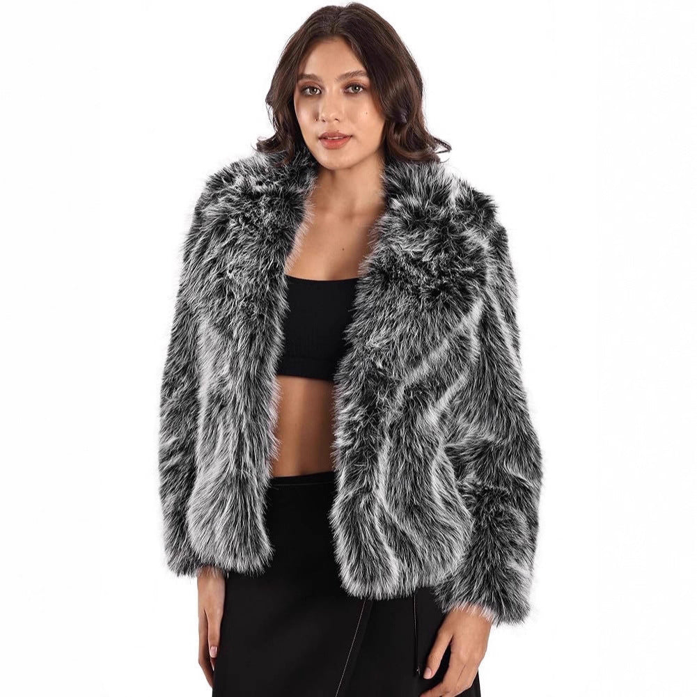 Ladies short jacket made of dense artificial fur with generous shawl collar Chichicherry