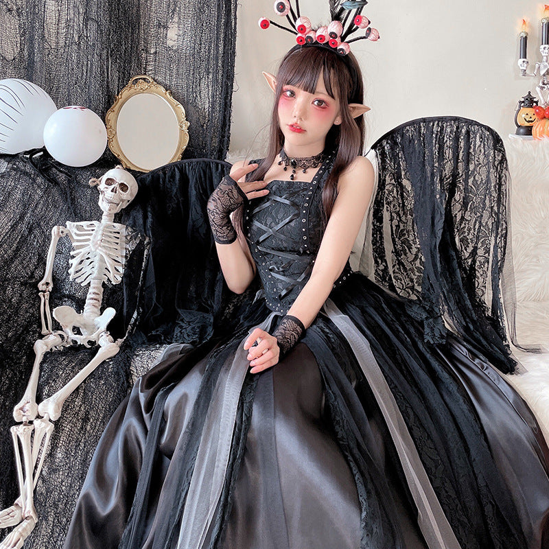 Women's Witch Costume with Tulle Skirt and Elegant Lace Accents Chichicherry